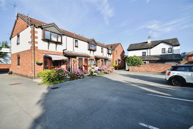 Flat for sale in Thornfield Grove, Cheadle Hulme, Cheadle, Greater Manchester