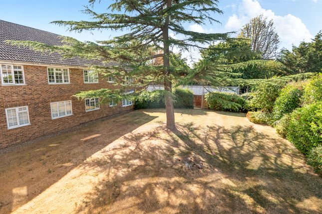 3, Barrydene Court, Waverley Road, Enfield photo 2