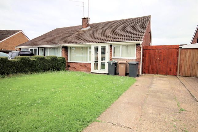 Thumbnail Semi-detached bungalow to rent in Nappsbury Road, Luton