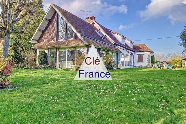 Thumbnail Detached house for sale in Fouquenies, Picardie, 60000, France