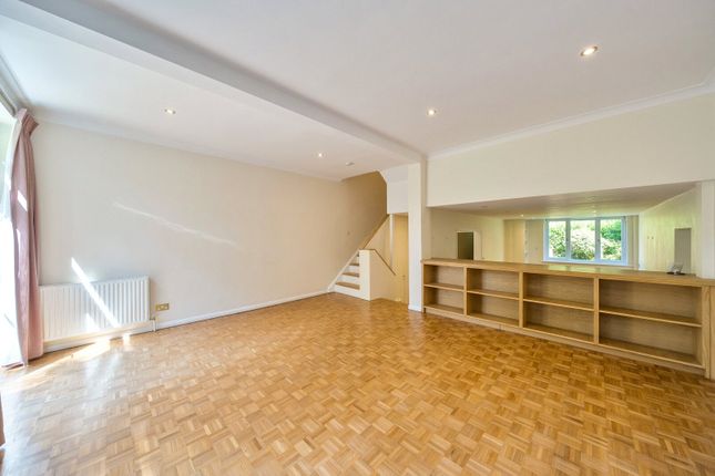 Egerton Road, Weybridge photo 4
