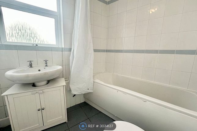 A Princess Road, AshtonInMakerfield, Wigan photo 4