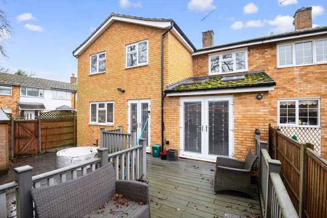 51, Featherston Road, Stevenage photo 2