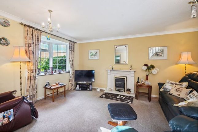 1, Orchard Drive, Wooburn Green photo 2