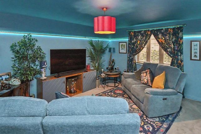 86, Hobby Drive, Corby photo 4