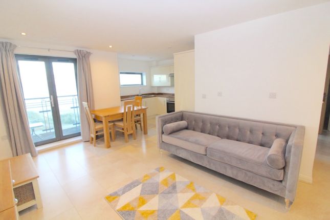 33 St. Christophers Court, Maritime Quarter, Swansea photo 2