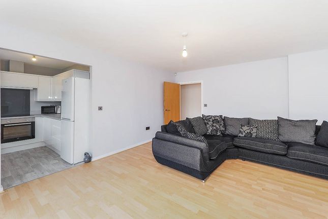 Flat to rent in Valley Grove, Lundwood, Barnsley, South Yorkshire