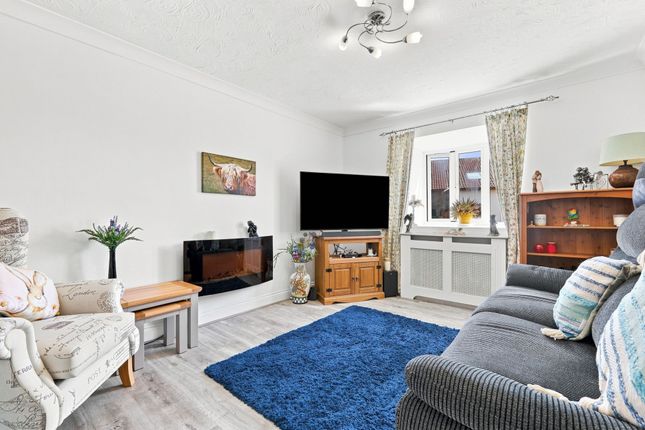 6 Heriot Way, Maldon photo 2