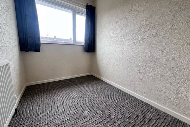 End terrace house for sale in Thistledown Avenue, Burntwood