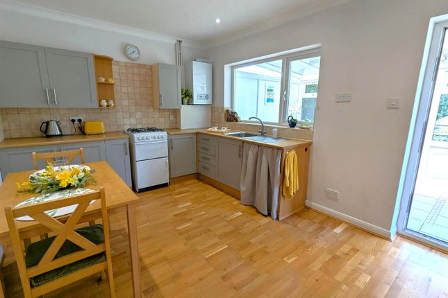 63, Carter Avenue, Shanklin photo 3
