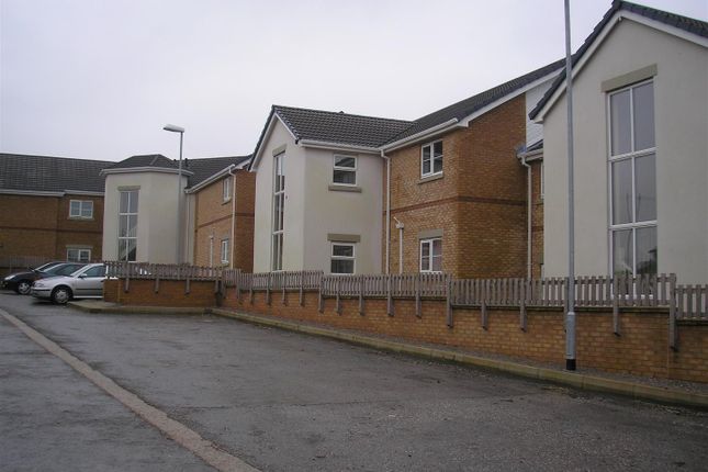 Thumbnail Flat for sale in Bakewell Court, Buxton