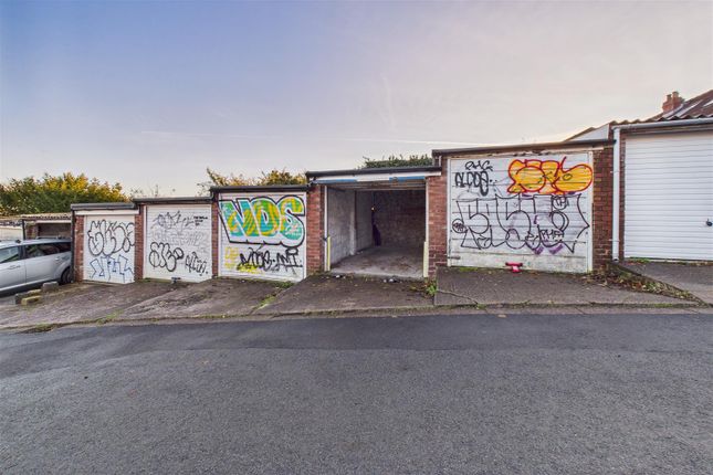 Garage 9, Kathdene Gardens, Bristol photo 2