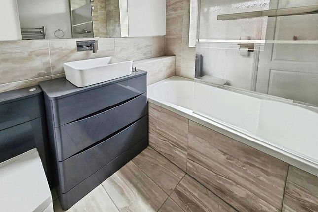 24, Stakeford Lane, Choppington photo 5