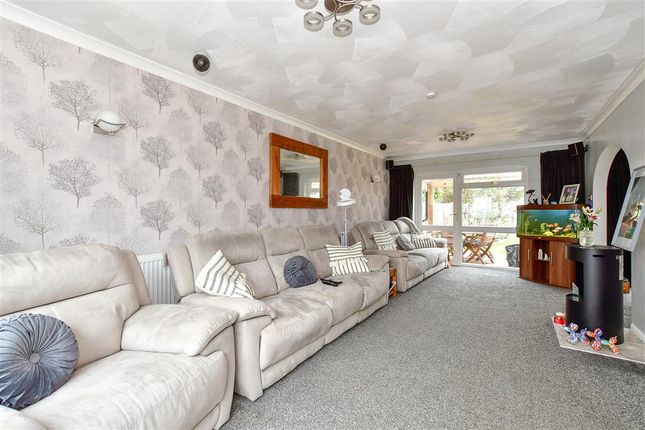 Thumbnail Detached house for sale in Maidstone Road, Paddock Wood, Kent