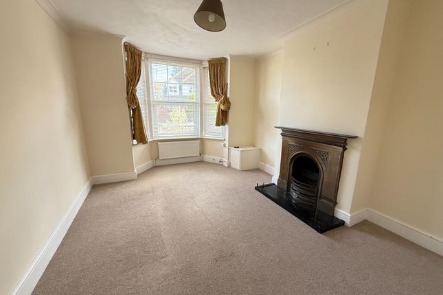 44 Well Lane, Horsell, Woking photo 2