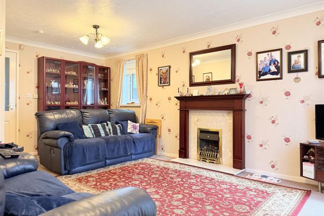 1, Springfields, Llanelli photo 4