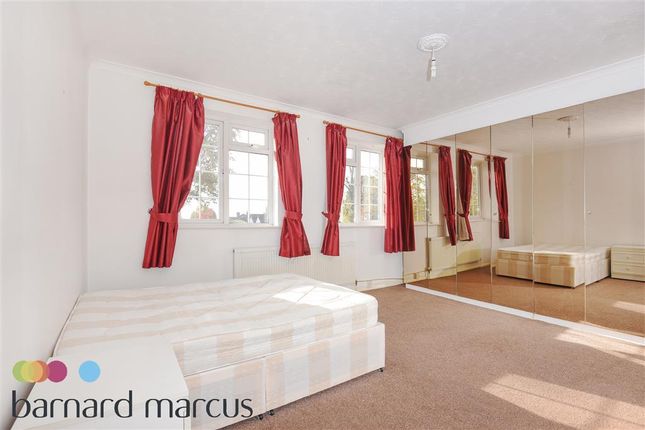 Property to rent in Oakview Gardens, London