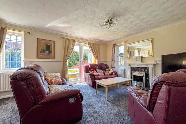 12, Fulmar Close, Melksham photo 3