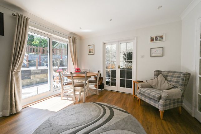 7, Egmont Close, Ringwood photo 4