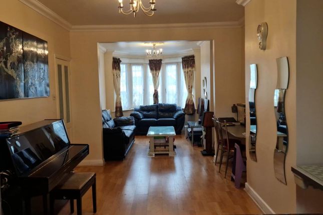 End terrace house for sale in Sutherland Avenue, London