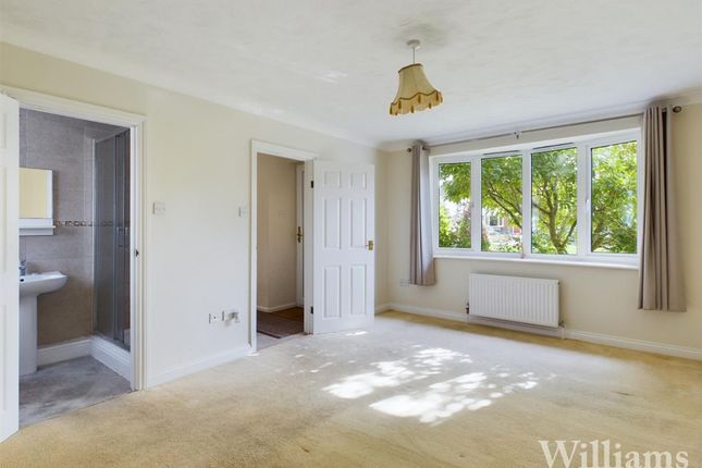 82 Bedgrove, Aylesbury photo 4