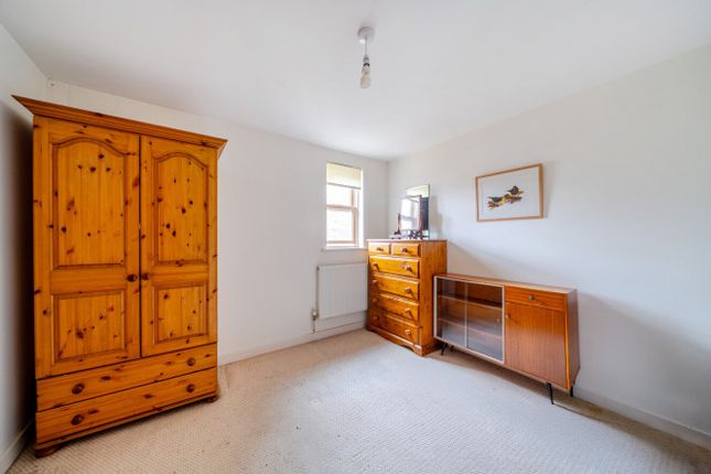 7 Kenmore House, 47B, Boundaries Road, London photo 4