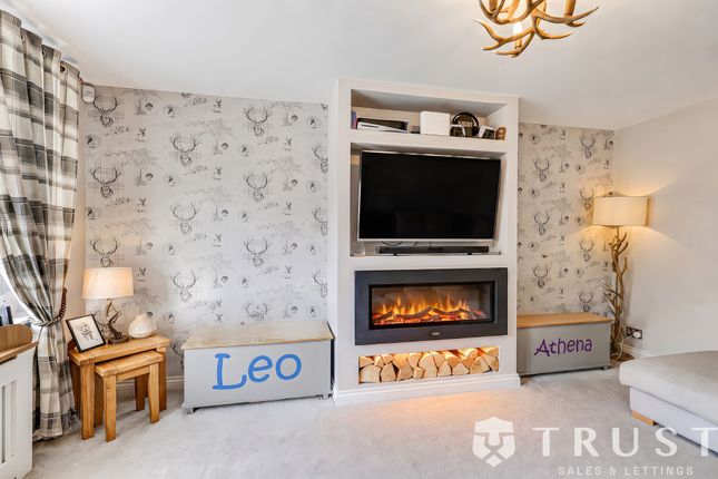 14 Kings Lea, Liversedge photo 4