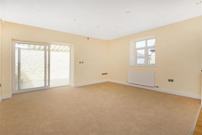 1, St. Roberts Mews, North Yorkshire photo 3