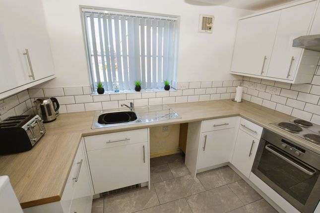 109 Walton Lane, Liverpool photo 2