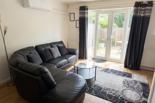 3 Eldon Mews, Eldon Road, Luton photo 3