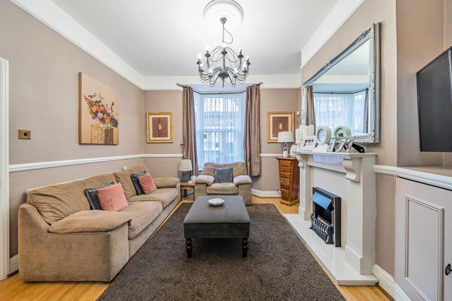 End terrace house for sale in Giesbach Road, London