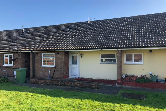 Bungalow to rent in Laburnum Grove, Crowle, North Lincolnshire