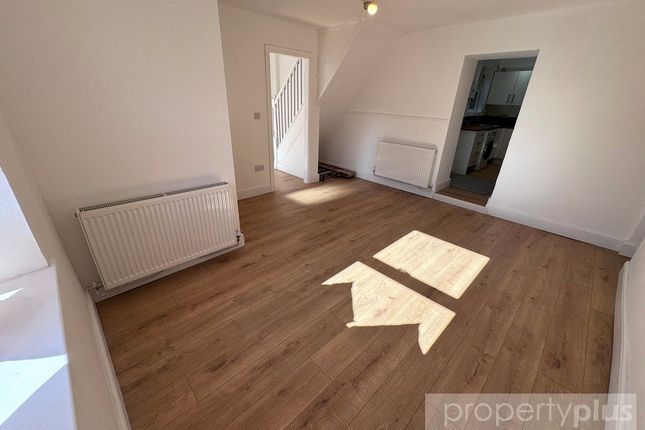 38, East Road, Ferndale photo 5