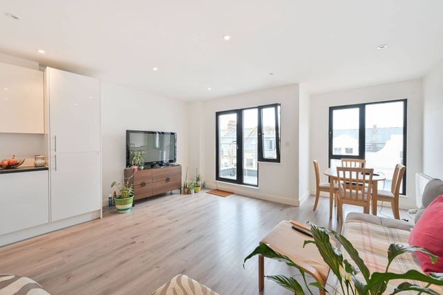 Thumbnail Flat for sale in Sheila Court, Walthamstow, London