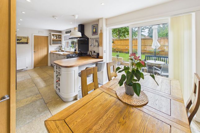 9 Mosedale, Moreton-in-Marsh photo 4