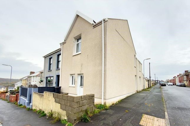 3-bed flat on 65, Brynhyfryd Road, Neath, £92,000