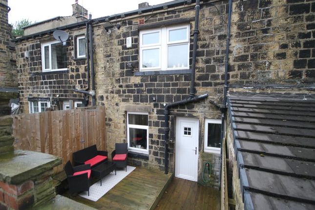 Thumbnail Cottage for sale in Spring Street, Idle, Bradford