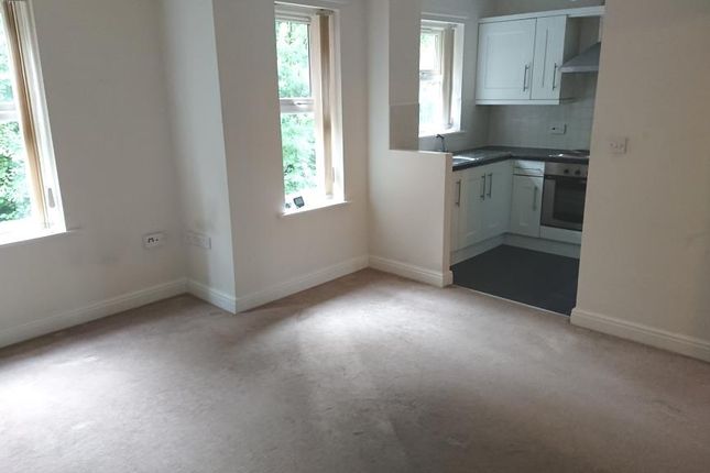 Flat 15, Marshes Fold, Walkden photo 3