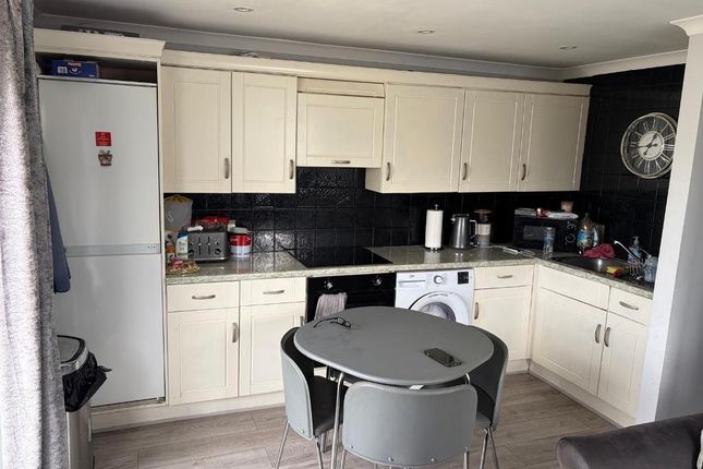 184, Park Avenue, Leysdown photo 3