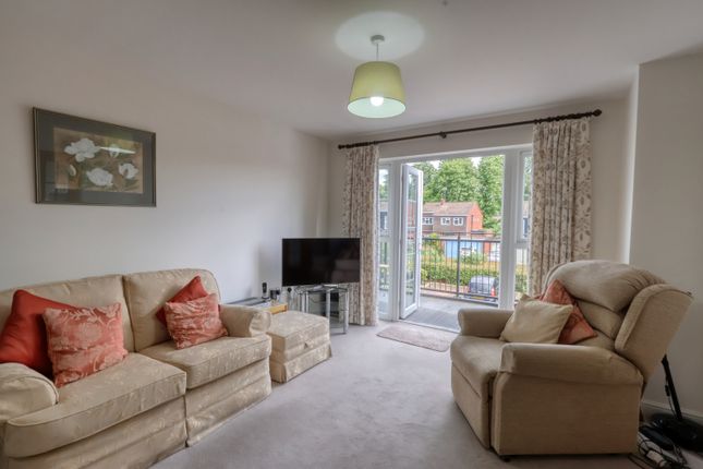 48 Eaves Court,, The Retreat, Buckinghamshire photo 4