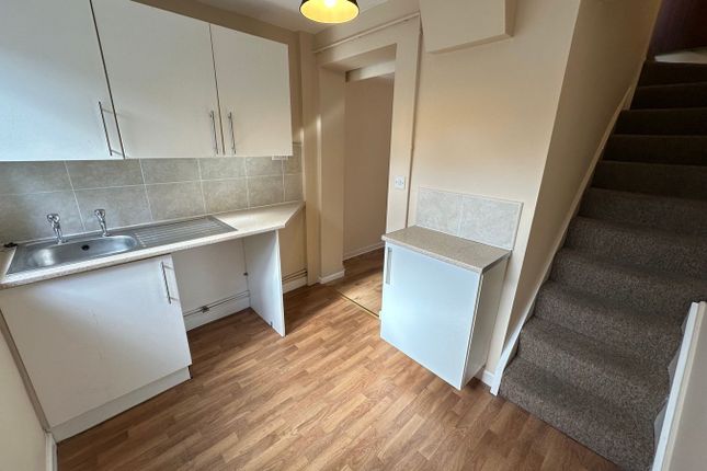52, Watton, Brecon photo 3