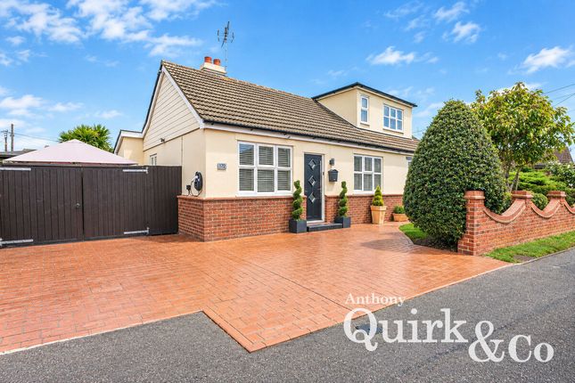 170, Waarden Road, Canvey Island photo 2