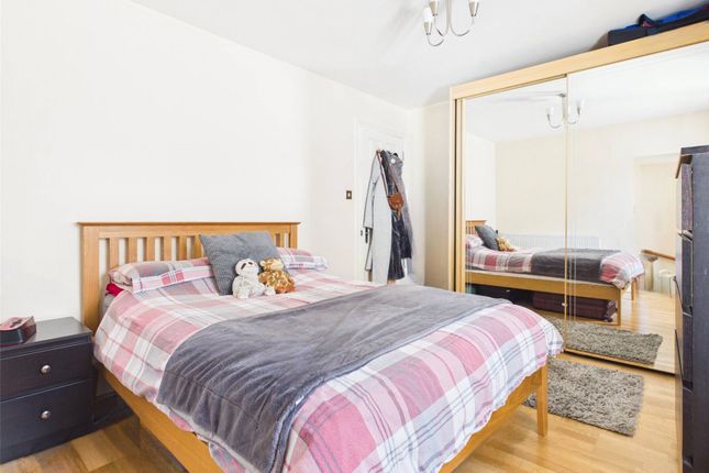 12c,, Belgrade Road, Hampton photo 4