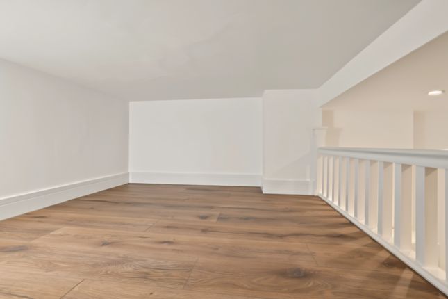 Maple Road, London photo 3
