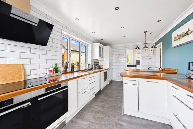 Windfall House, George Road, Lydney photo 3