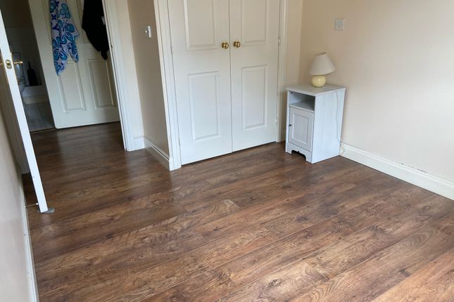 Flat to rent in Marshall Square, Southampton