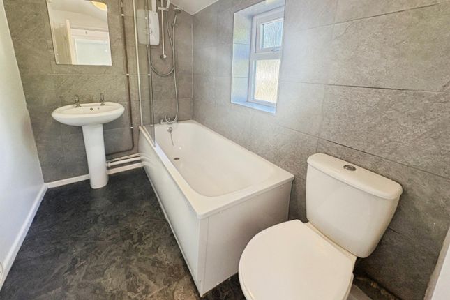 12A, West Road, Bridport photo 4
