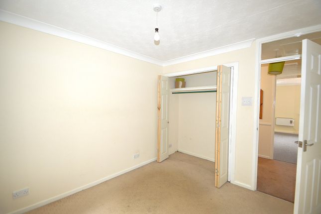 14, Baird Close, Berkshire photo 4