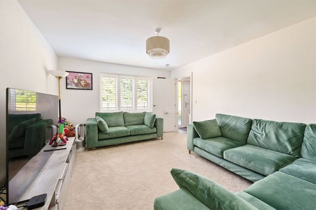 48, Summerstead Farm Road, Hook photo 2