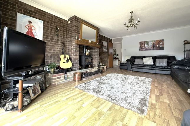 1 Dodd Close, Caister-on-Sea, Great Yarmouth photo 2